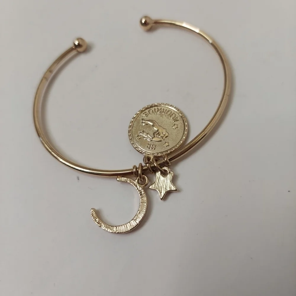 Cloud & Stone Aquarius Constellation Zodiac Sign Open Bangle Bracelet Gold Tone - Picture 6 of 7